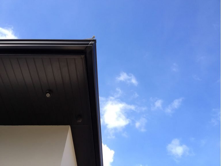 aluminium soffits in black