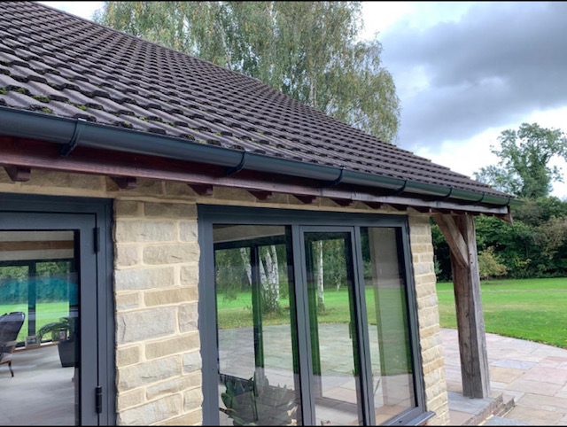 seamless gutters horsham in black